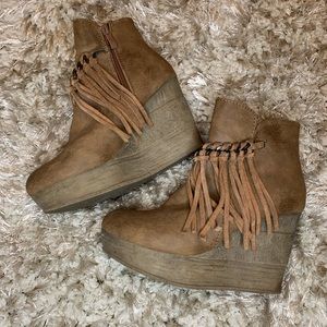 Used Sbicca fringe and chain wedge bootie